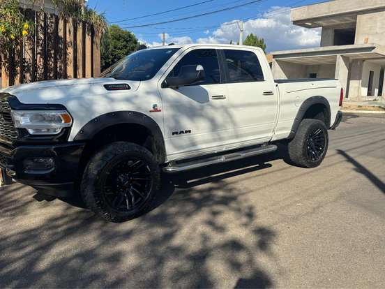 RAM-2500-6.7 I6 TURBO DIESEL LARAMIE CD 4X4 AUTOMÁTICO RAM-2500-2020