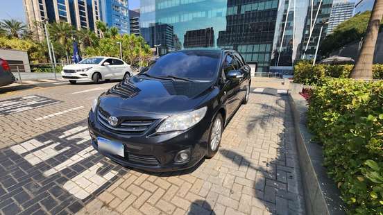 TOYOTA-COROLLA-2012