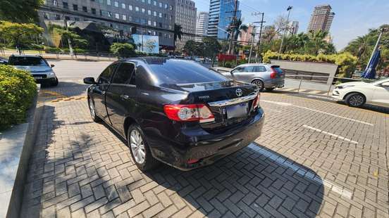 TOYOTA-COROLLA-2012