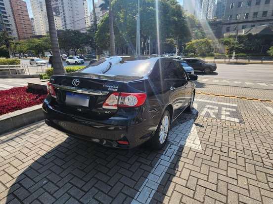 TOYOTA-COROLLA-2.0 ALTIS 16V FLEX 4P AUTOMÁTICO TOYOTA-COROLLA-2012