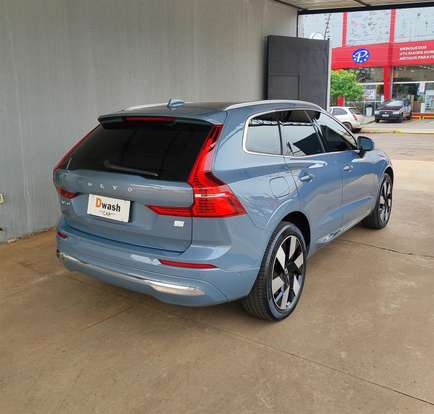 VOLVO-XC60-2022
