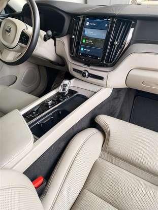 VOLVO-XC60-2022