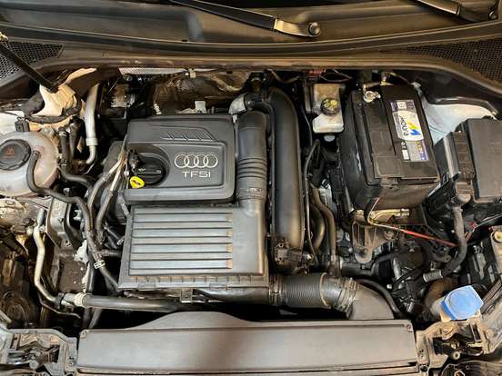 AUDI-Q3-2020