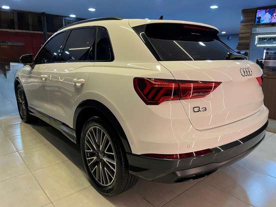 AUDI-Q3-2020