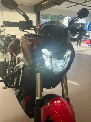 BAJAJ DOMINAR 250 