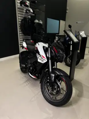 BAJAJ-DOMINAR NS200-2026