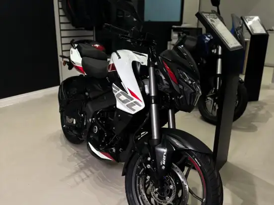 BAJAJ-DOMINAR NS200 BAJAJ-DOMINAR NS200-2026