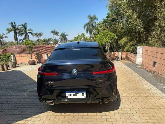 BMW-X4-2024