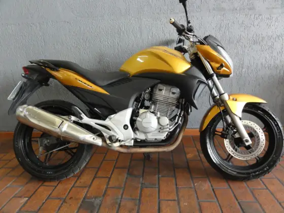 HONDA CB 300R 