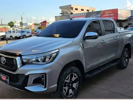 TOYOTA-HILUX-2.7 SRV 4X2 CD 16V FLEX 4P AUTOMÁTICO TOYOTA-HILUX-2014