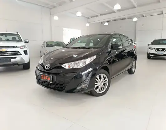 TOYOTA-YARIS-2019