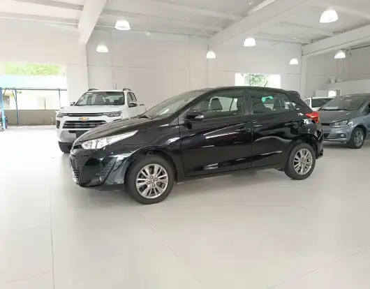 TOYOTA-YARIS-2019