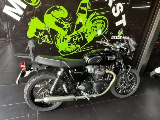 TRIUMPH-BONNEVILLE T100 900-2023