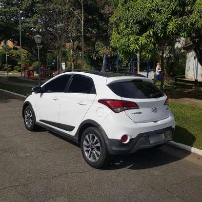 HYUNDAI-HB20X-1.6 16V STYLE FLEX 4P AUTOMÁTICO HYUNDAI-HB20X-2017
