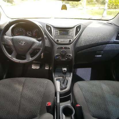 HYUNDAI-HB20X-2017