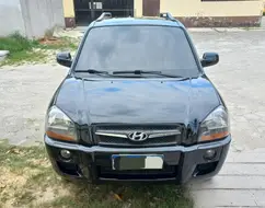 HYUNDAI TUCSON 2.0 MPFI GLS 16V 143CV 2WD GASOLINA 4P AUTOMÁTICO HYUNDAI TUCSON 2.0 MPFI GLS 16V 143CV 2WD GASOLINA 4P AUTOMÁTICO