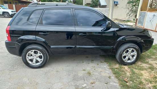 HYUNDAI-TUCSON-2009