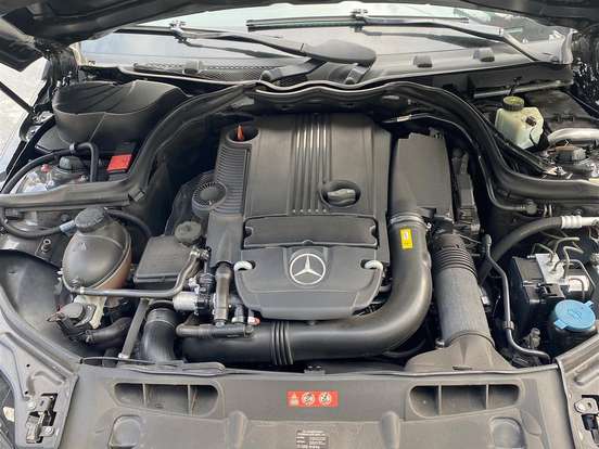 MERCEDES-BENZ-C 180-1.8 CGI CLASSIC 16V TURBO GASOLINA 4P AUTOMÁTICO MERCEDES-BENZ-C 180-2011