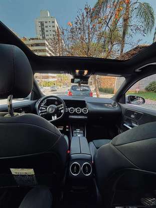 MERCEDES-BENZ-GLA 200-2023
