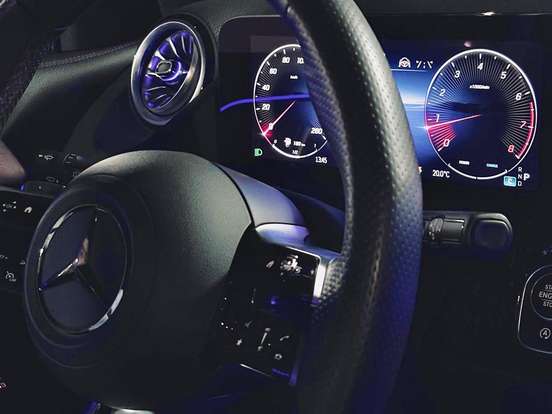 MERCEDES-BENZ-GLA 200-1.3 MHEV AMG LINE 7G-DCT MERCEDES-BENZ-GLA 200-2023