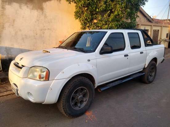 NISSAN-FRONTIER-2005