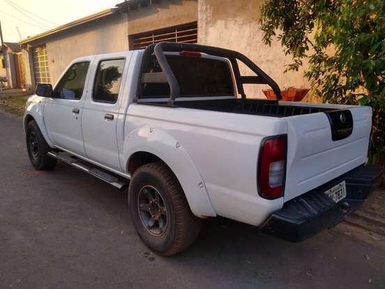 NISSAN-FRONTIER-2.8 XE ATTACK 4X4 CD TURBO ELETRONIC DIESEL 4P MANUAL NISSAN-FRONTIER-2005