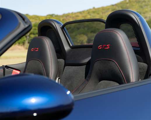 PORSCHE-718-2023