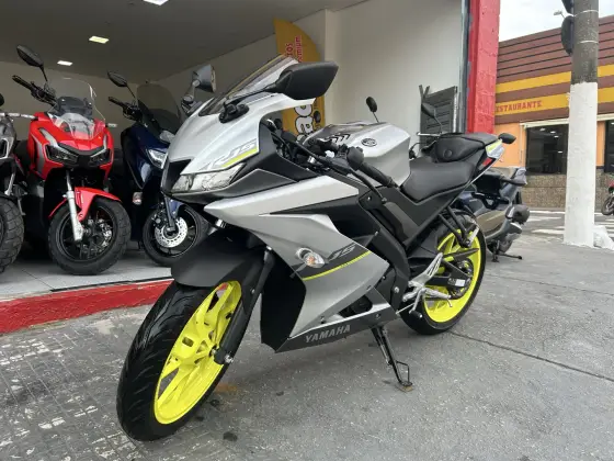 YAMAHA YZF R15 YAMAHA YZF R15