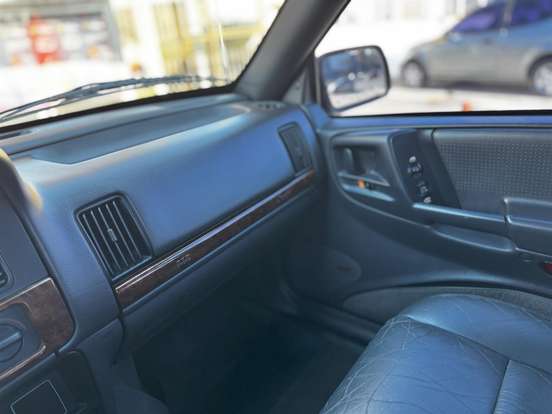 JEEP-GRAND CHEROKEE-4.0 LAREDO 4X4 6I 12V GASOLINA 4P AUTOMÁTICO JEEP-GRAND CHEROKEE-1997