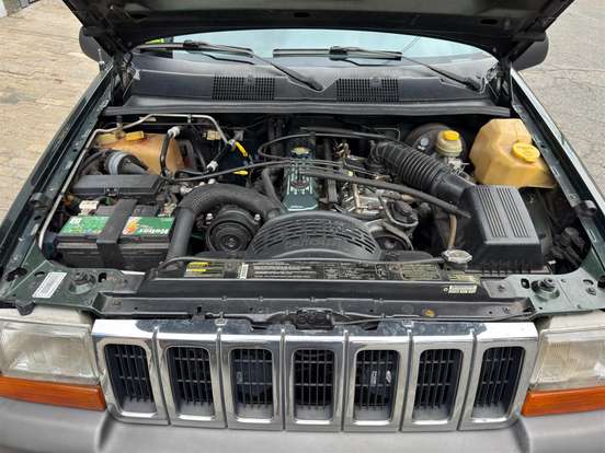 JEEP-GRAND CHEROKEE-4.0 LAREDO 4X4 6I 12V GASOLINA 4P AUTOMÁTICO JEEP-GRAND CHEROKEE-1998