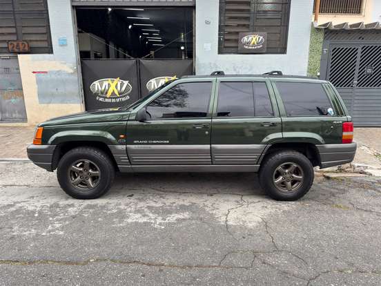 JEEP-GRAND CHEROKEE-4.0 LAREDO 4X4 6I 12V GASOLINA 4P AUTOMÁTICO JEEP-GRAND CHEROKEE-1998
