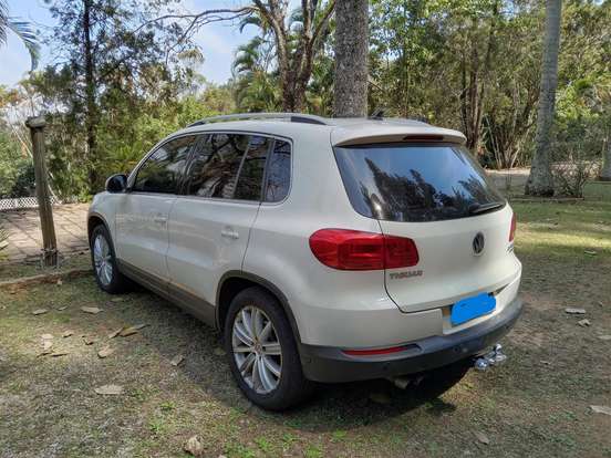 VOLKSWAGEN-TIGUAN-2.0 TSI 16V TURBO GASOLINA 4P TIPTRONIC VOLKSWAGEN-TIGUAN-2011