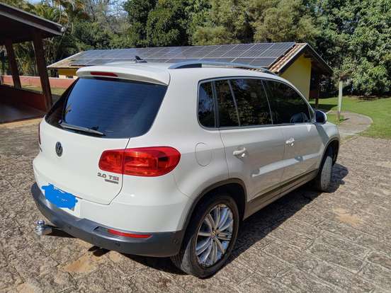 VOLKSWAGEN-TIGUAN-2.0 TSI 16V TURBO GASOLINA 4P TIPTRONIC VOLKSWAGEN-TIGUAN-2011