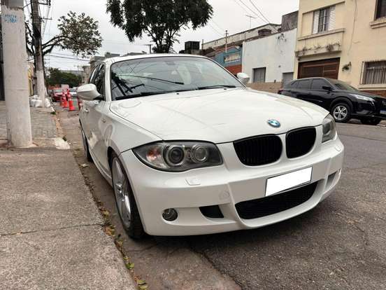 BMW-130i-2010