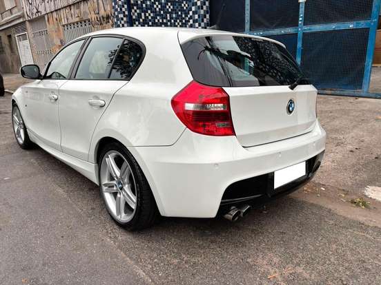 BMW-130i-2010