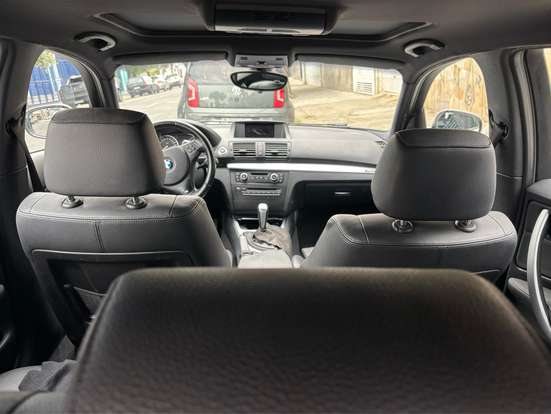 BMW-130i-2010