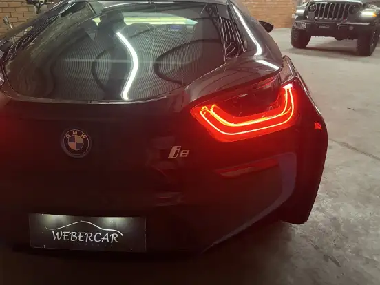BMW-i8-2015