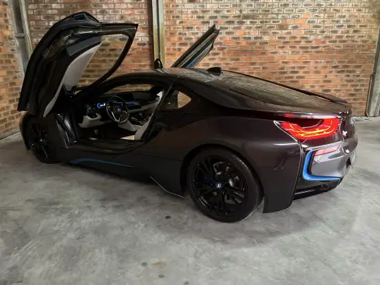 BMW-i8-2015