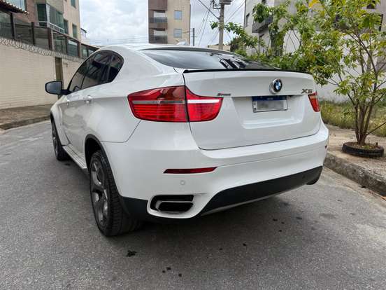BMW-X6-4.4 50I 4X4 COUPÉ 8 CILINDROS 32V BI-TURBO GASOLINA 4P AUTOMÁTICO BMW-X6-2009