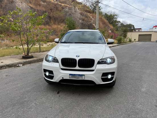 BMW-X6-4.4 50I 4X4 COUPÉ 8 CILINDROS 32V BI-TURBO GASOLINA 4P AUTOMÁTICO BMW-X6-2009