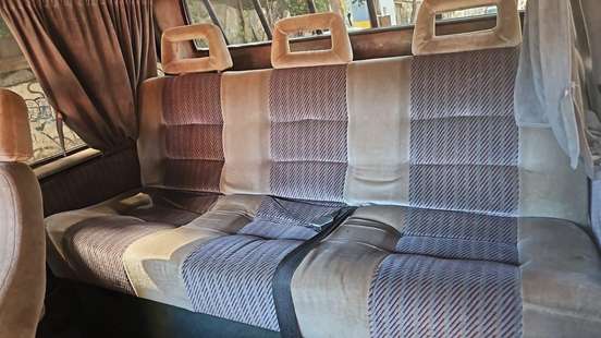 CHEVROLET-D20-1992