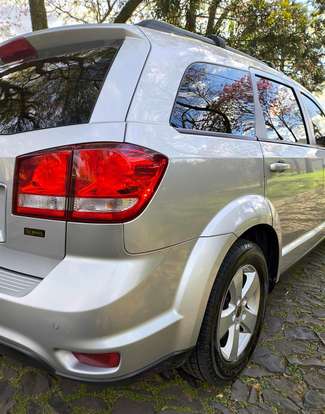 FIAT-FREEMONT-2012