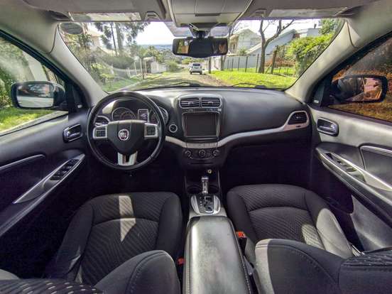FIAT-FREEMONT-2.4 PRECISION 16V GASOLINA 4P AUTOMÁTICO FIAT-FREEMONT-2012