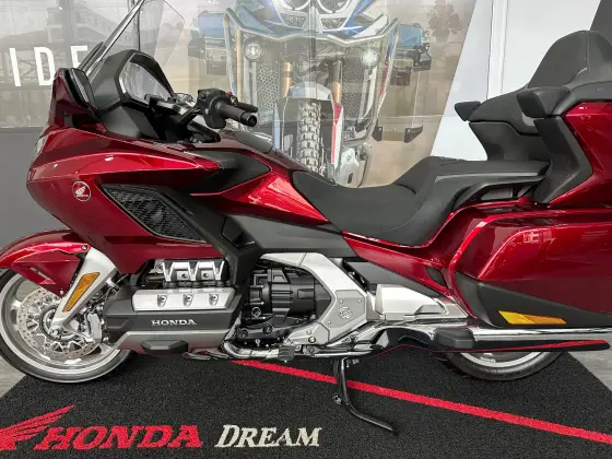 HONDA GL 1800 GOLD WING TOUR 