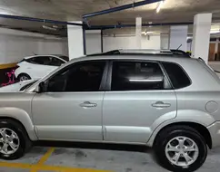 HYUNDAI TUCSON 2.0 MPFI GLS 16V 143CV 2WD GASOLINA 4P AUTOMÁTICO HYUNDAI TUCSON 2.0 MPFI GLS 16V 143CV 2WD GASOLINA 4P AUTOMÁTICO