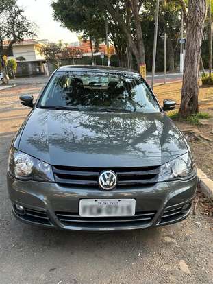 VOLKSWAGEN-GOLF-2012