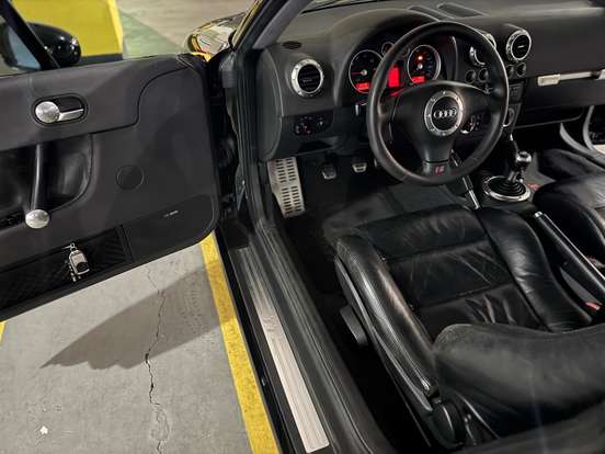 AUDI-TT-2000
