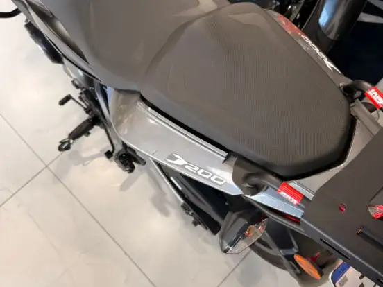 BAJAJ-DOMINAR 200 BAJAJ-DOMINAR 200-2024