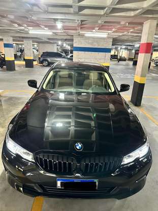 BMW-320i-2020