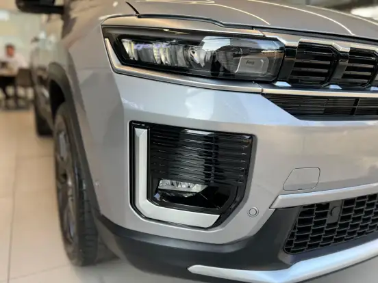 JEEP-COMMANDER-2025
